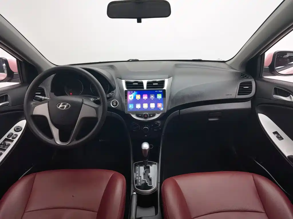 Hyundai Reina 2015 2014 Model 1.4L Automatic TOP