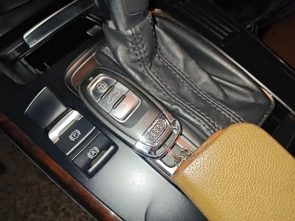 Audi A4L 2016 35 TFSI Automatic Comfort фото 17
