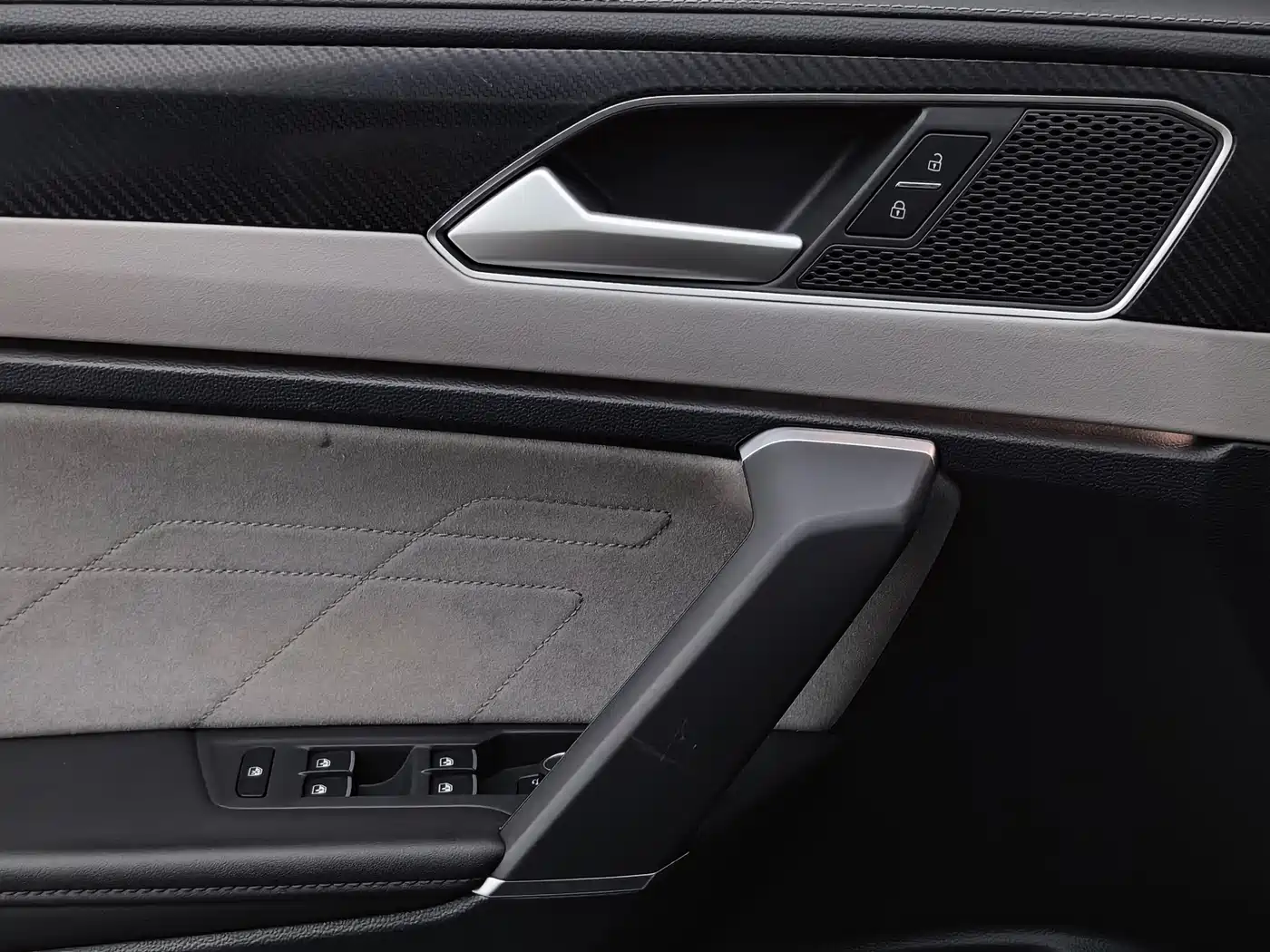 Volkswagen Tayron X 2023 330TSI 2WD Premium High-Performance Edition фото 29