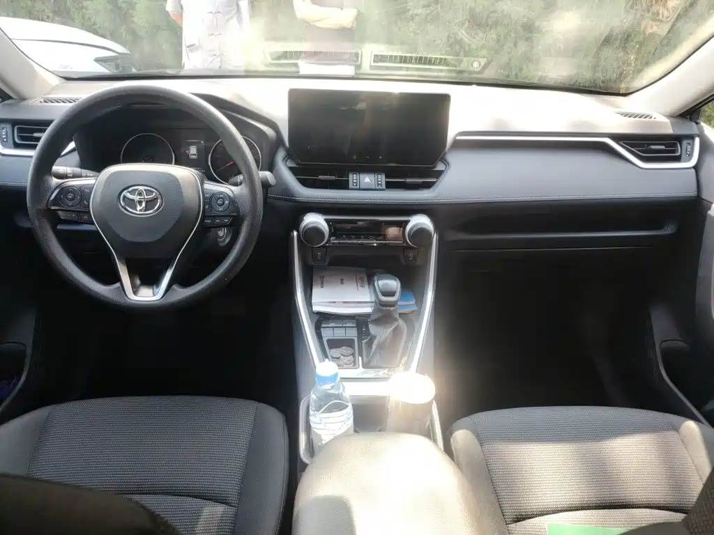 Toyota RAV4 2025 2024 2.0L CVT FWD Urban Edition
