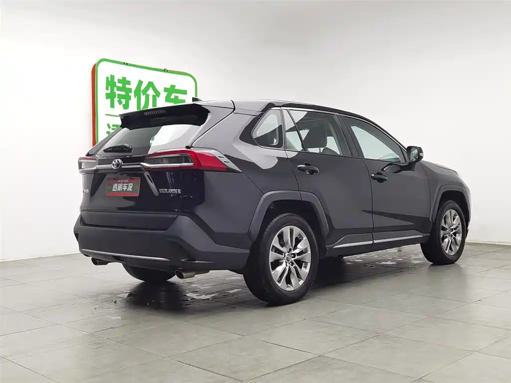 Toyota Wildlander 2022 2.0L CVT FWD Luxury Edition фото 2