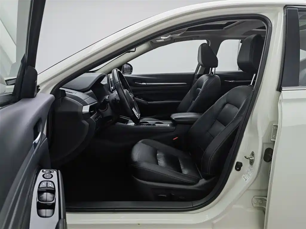 Nissan Teana 2020 Facelift 2.0T XL Upper AD1 Intelligent Navigation Edition фото 10