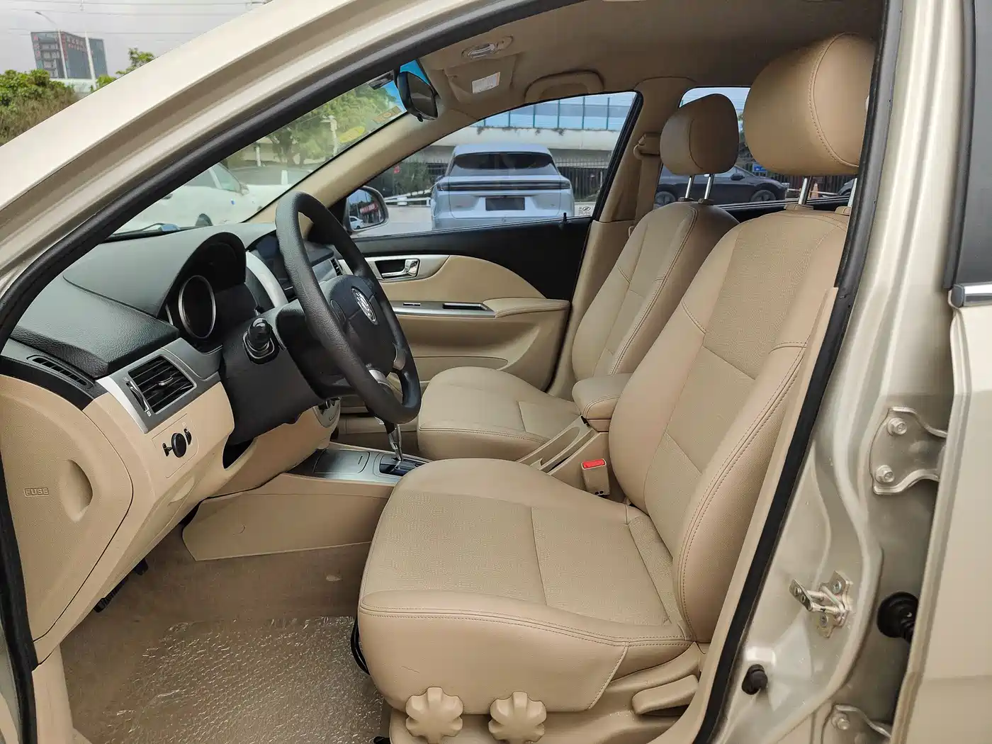 Buick Excelle 2013 1.5L Automatic Classic фото 8