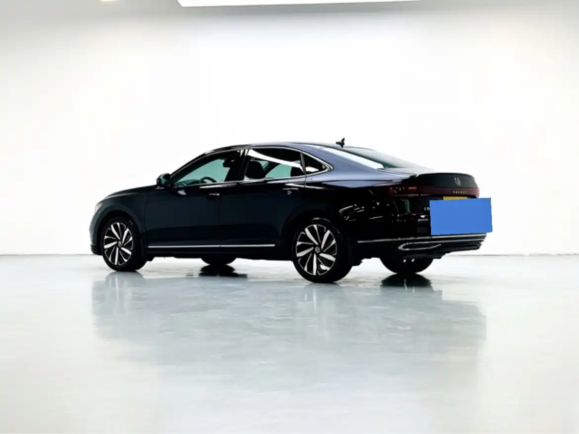 Volkswagen Passat 2022 330TSI Elite Edition фото 5