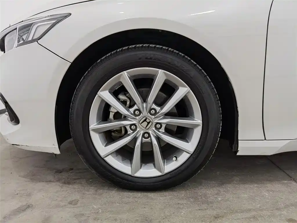 Honda Accord 2022 260TURBO Luxury Edition фото 17