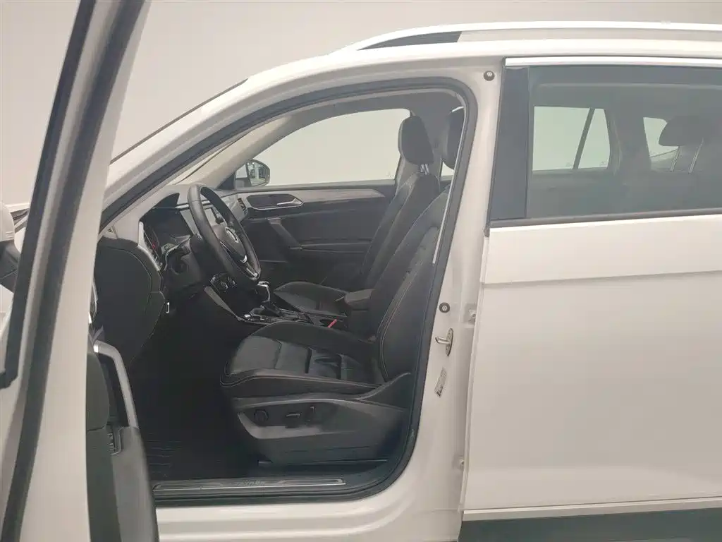 Volkswagen Tayron 2019 330TSI 2WD Luxury China VI фото 10