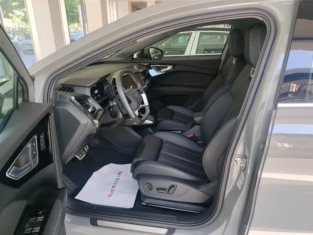 Audi Q4 e-tron 2024 40 e-tron Creation Edition фото 8