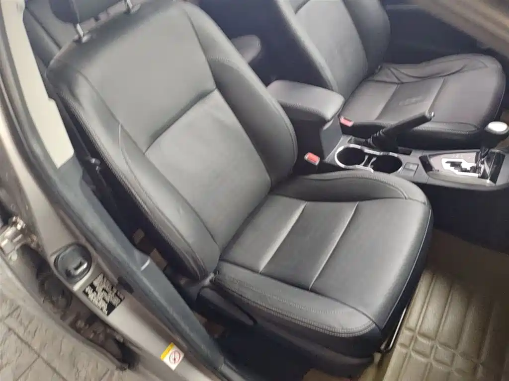 Toyota Corolla 2014 1.6L CVT GL-i Leather Edition фото 25