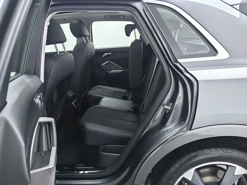 Фото 15 - Audi Q3