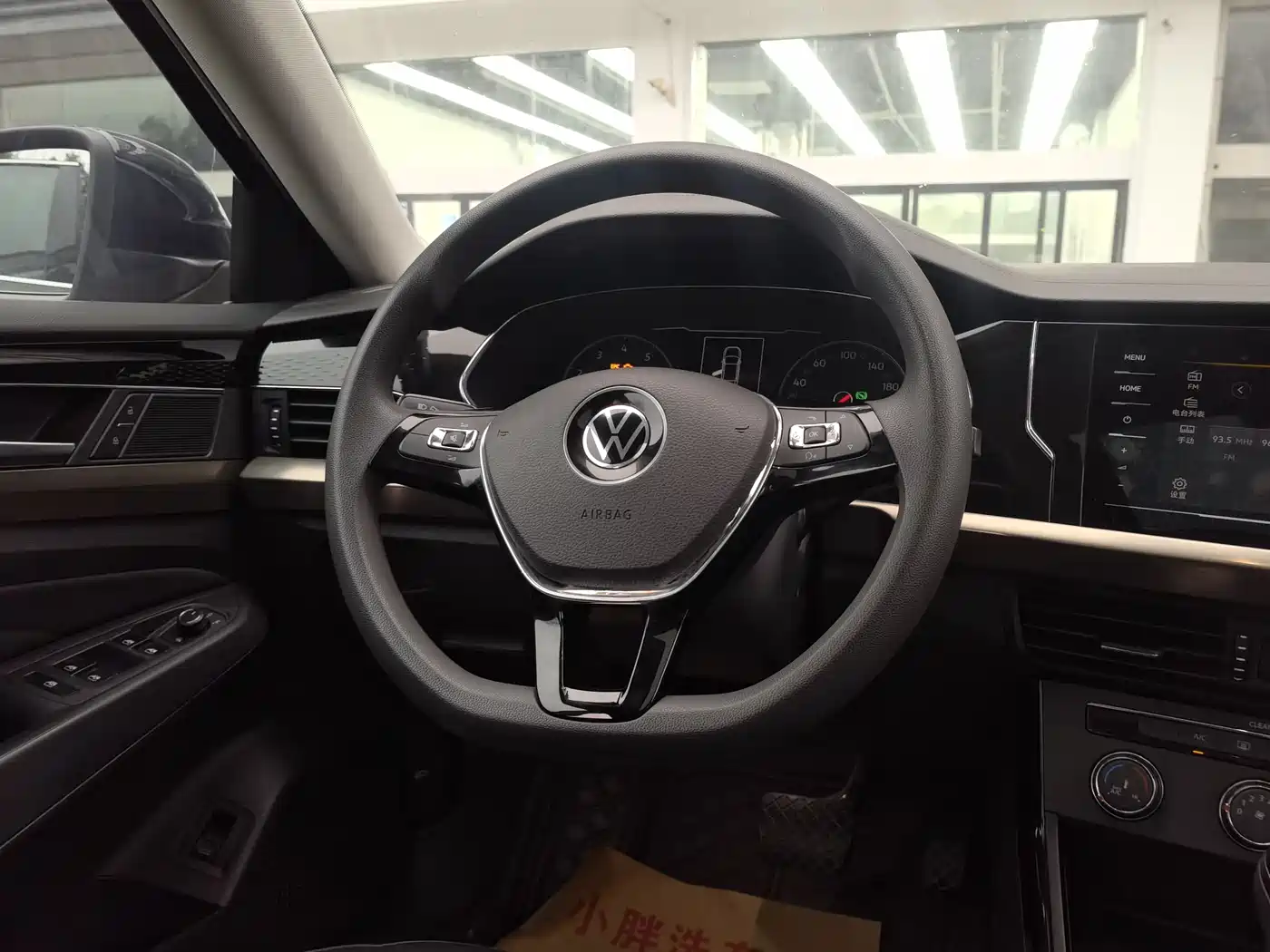 Volkswagen Passat 2021 Model 280TSI Business Edition фото 10