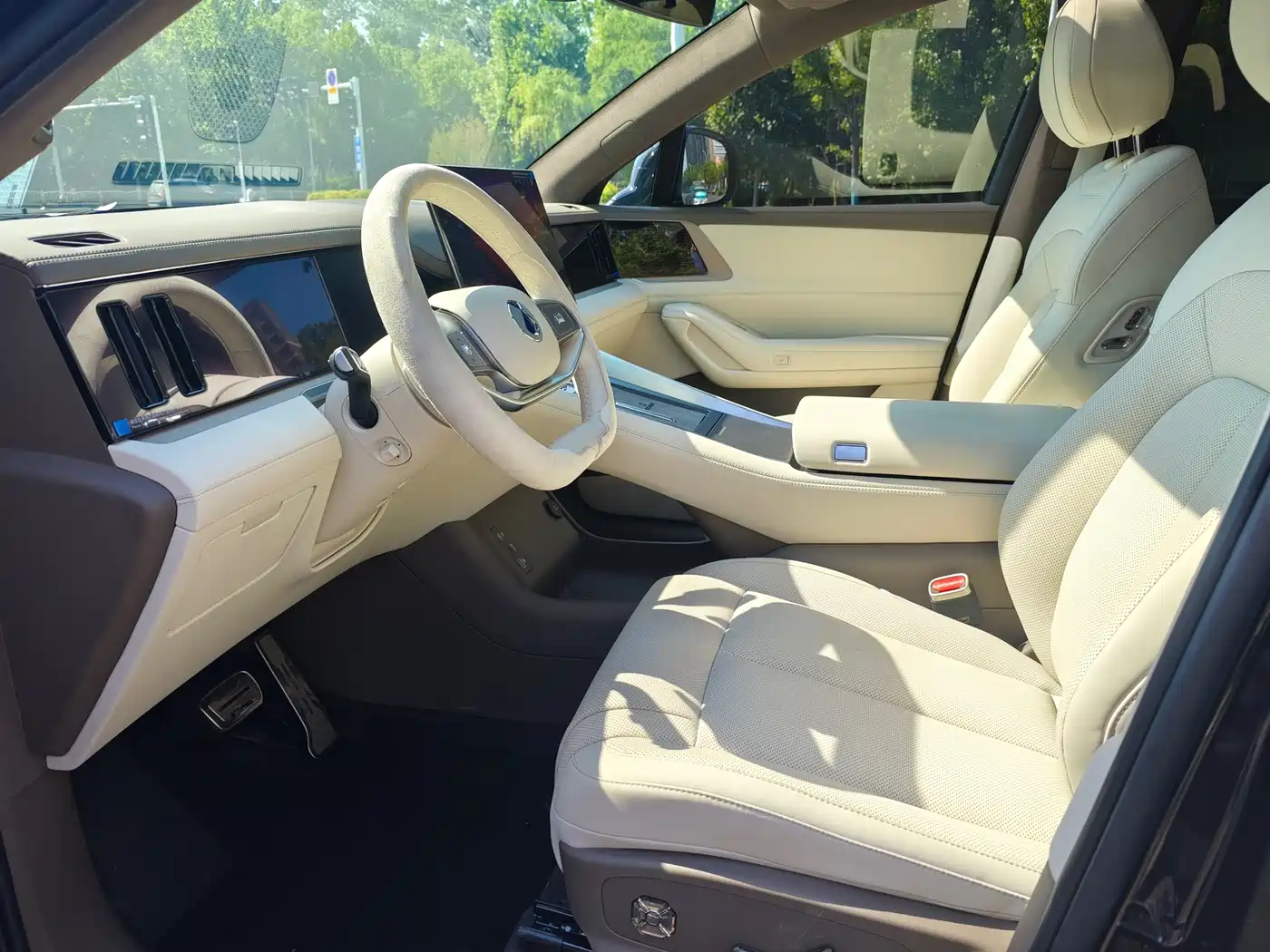 Denza N8L 2026 Model Prestige Edition фото 14