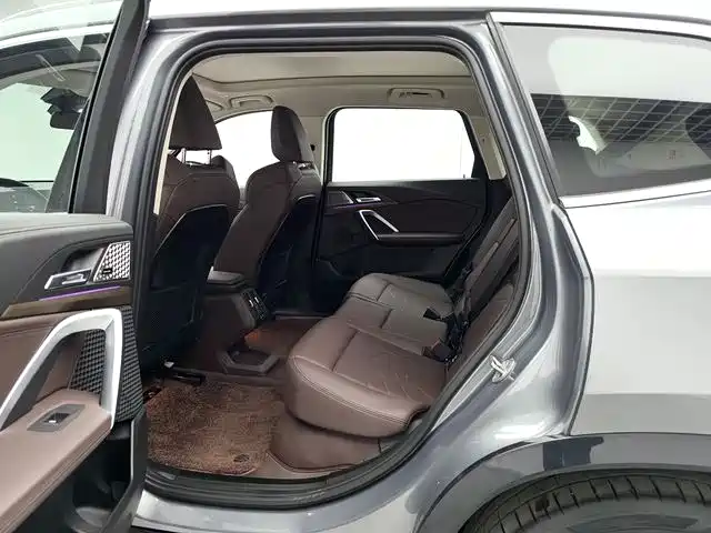 BMW iX1 2023 xDrive30L M Sport Package фото 16