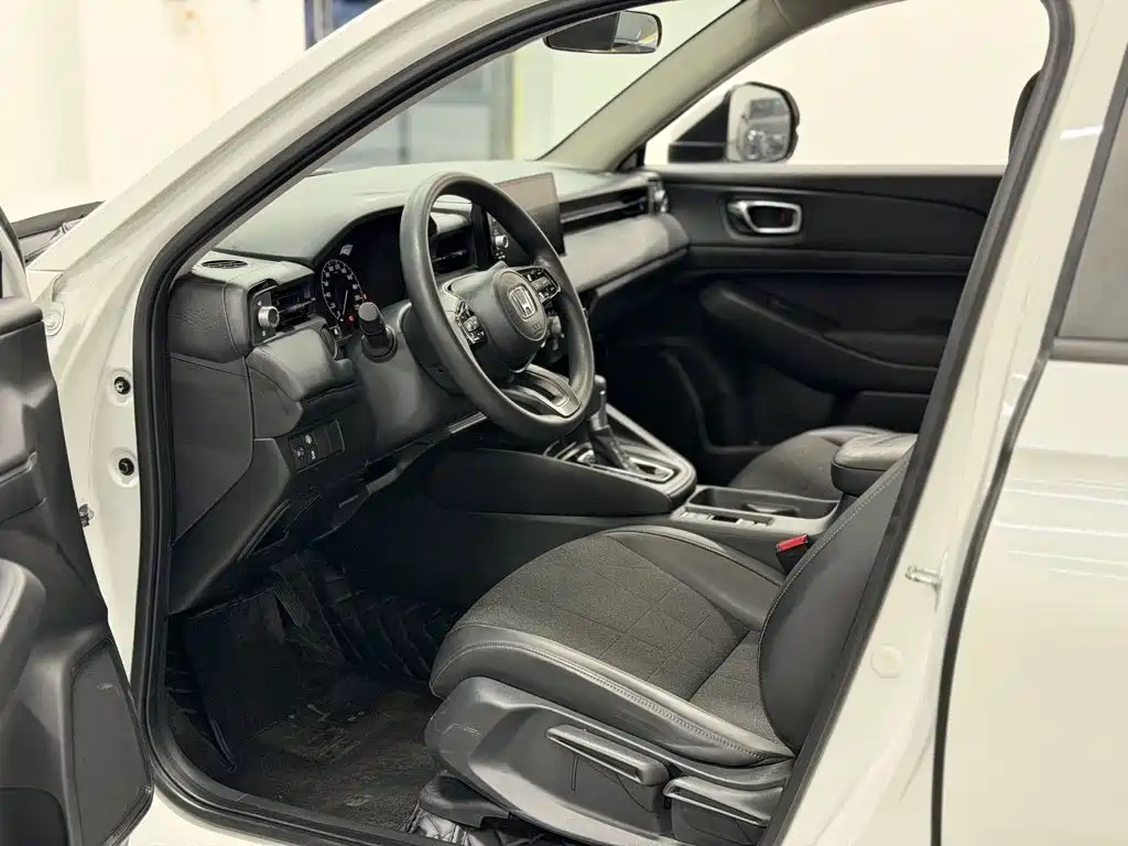 Фото 8 - Honda Vezel