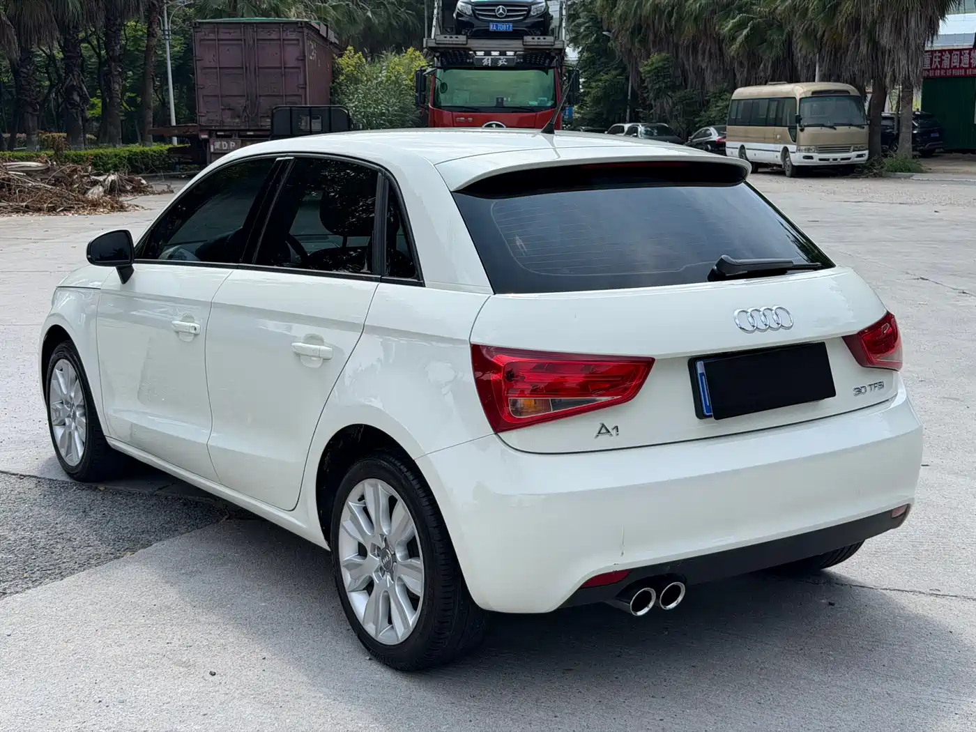 Audi A1 2013 Model 30 TFSI Sportback Urban фото 9