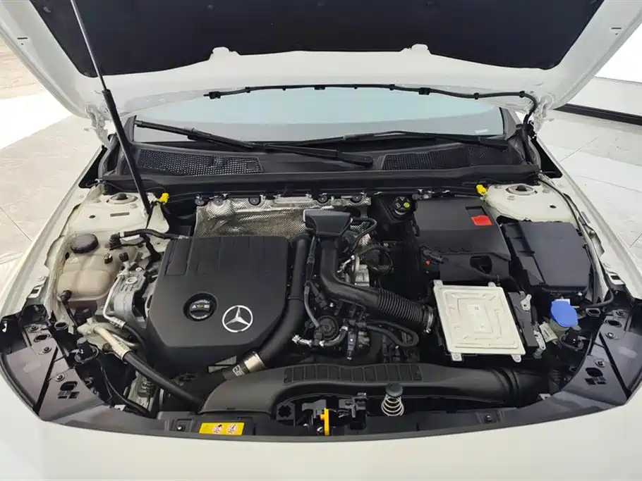 Mercedes-Benz CLA (Import) 2023 CLA 200 фото 10