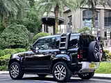 Photo 32 - Land Rover Defender