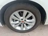 Фото 23 - Roewe 360
