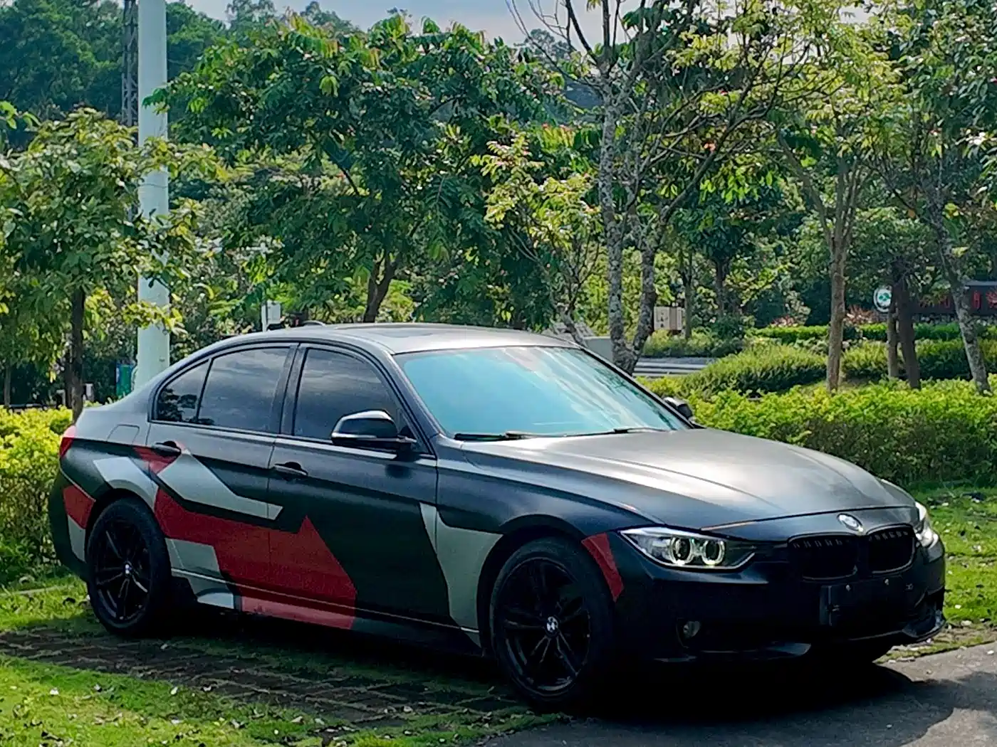 BMW 3 Series (Import) 2013 2013 320i Sport Design Package