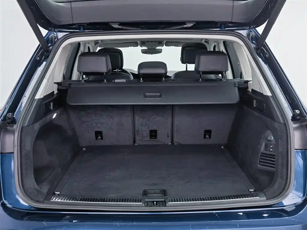 Volkswagen Touareg 2019 2.0TSI Sharp Wing Edition China VI фото 16