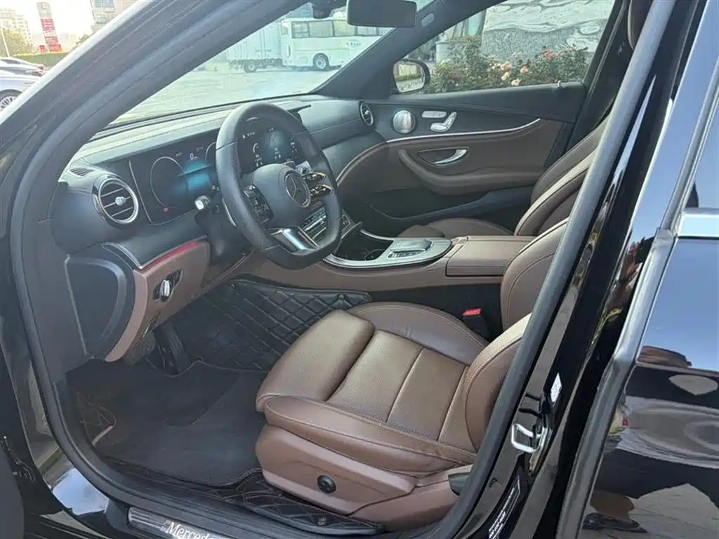 Mercedes-Benz E-Class 2022 Second Facelift E 300 L Premium фото 5