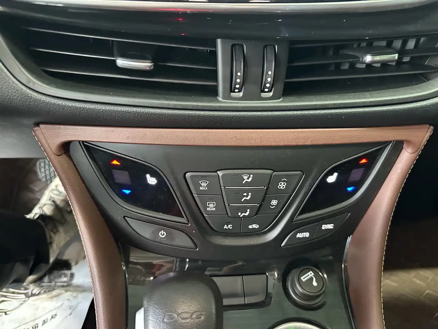 Buick Envision Plus 2020 20T FWD Elite фото 8