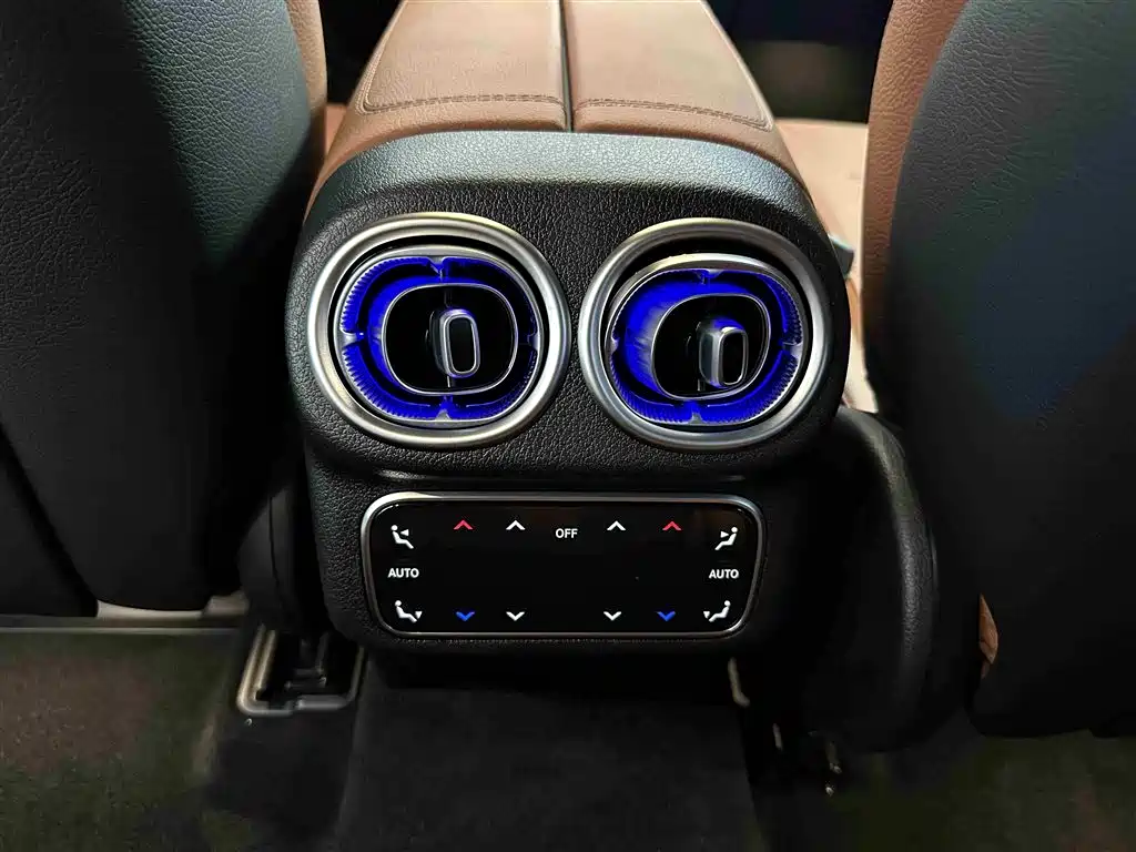 Mercedes-Benz GLC 2025 GLC 300 L 4MATIC Dynamic 7-seater фото 12