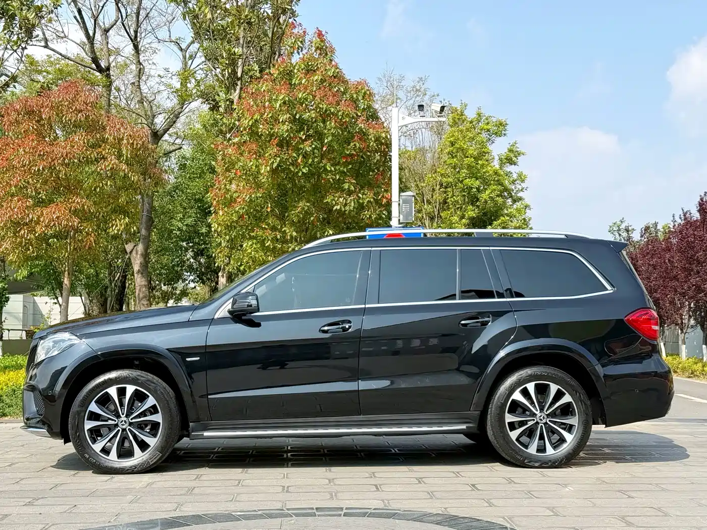 Mercedes-Benz GLS 2018 Facelift GLS 400 4MATIC Sport фото 3