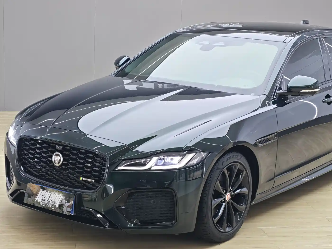 Jaguar XFL 2021 XFL 2.0T P250 AWD Gloss Black Sport Edition фото 6