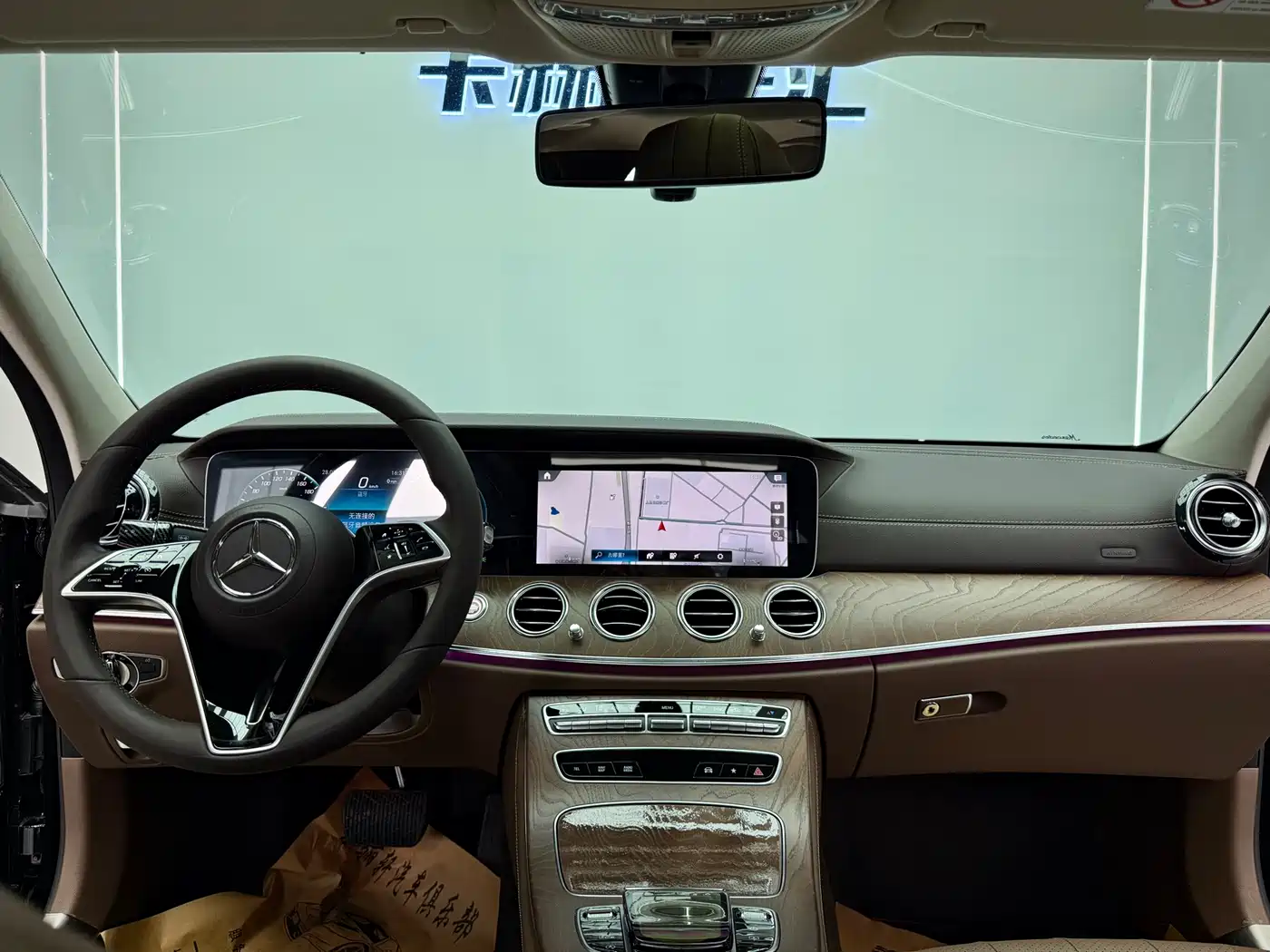 Mercedes-Benz E-Class 2023 E 300 L Luxury фото 17