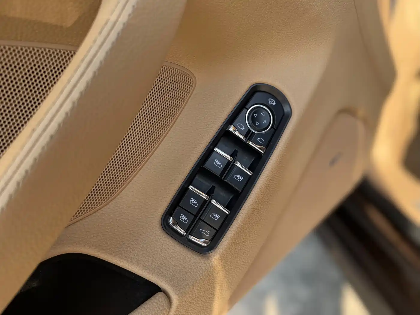 Porsche Panamera 2014 Panamera 3.0T фото 9