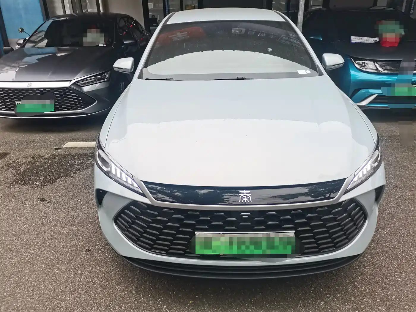 BYD Qin PLUS 2025 DM-i Smart Drive 55KM Leader фото 2