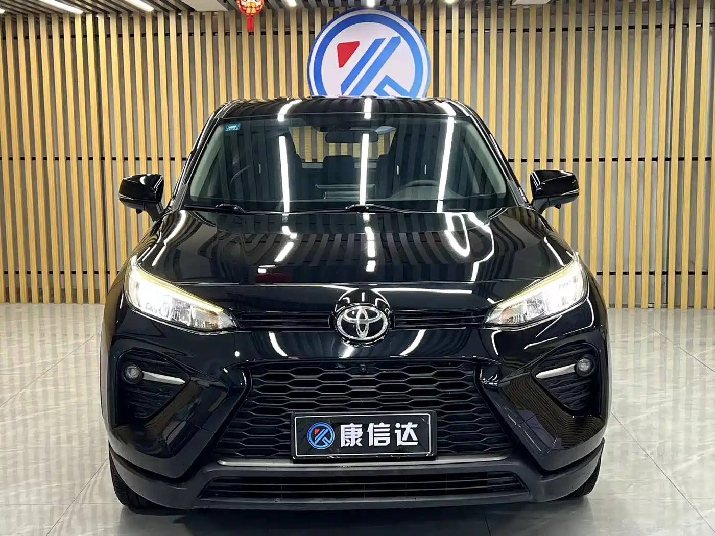 Toyota Wildlander 2020 2.0L CVT FWD Leading Edition фото 2