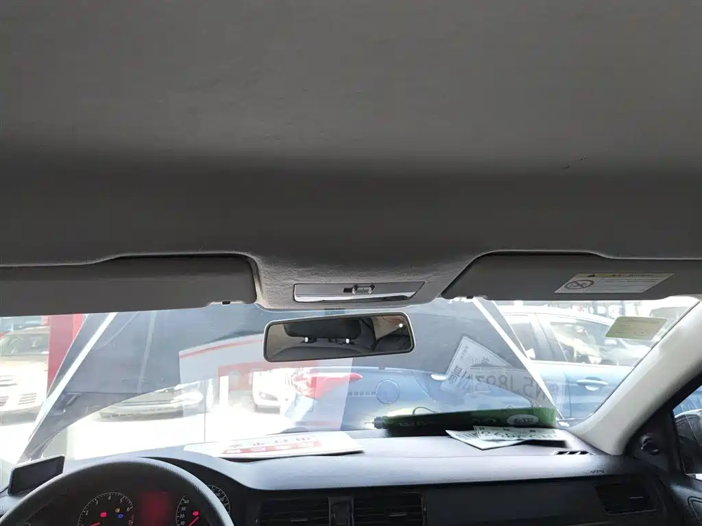 Volkswagen Santana 2015 1.6L Automatic Trend Edition фото 14