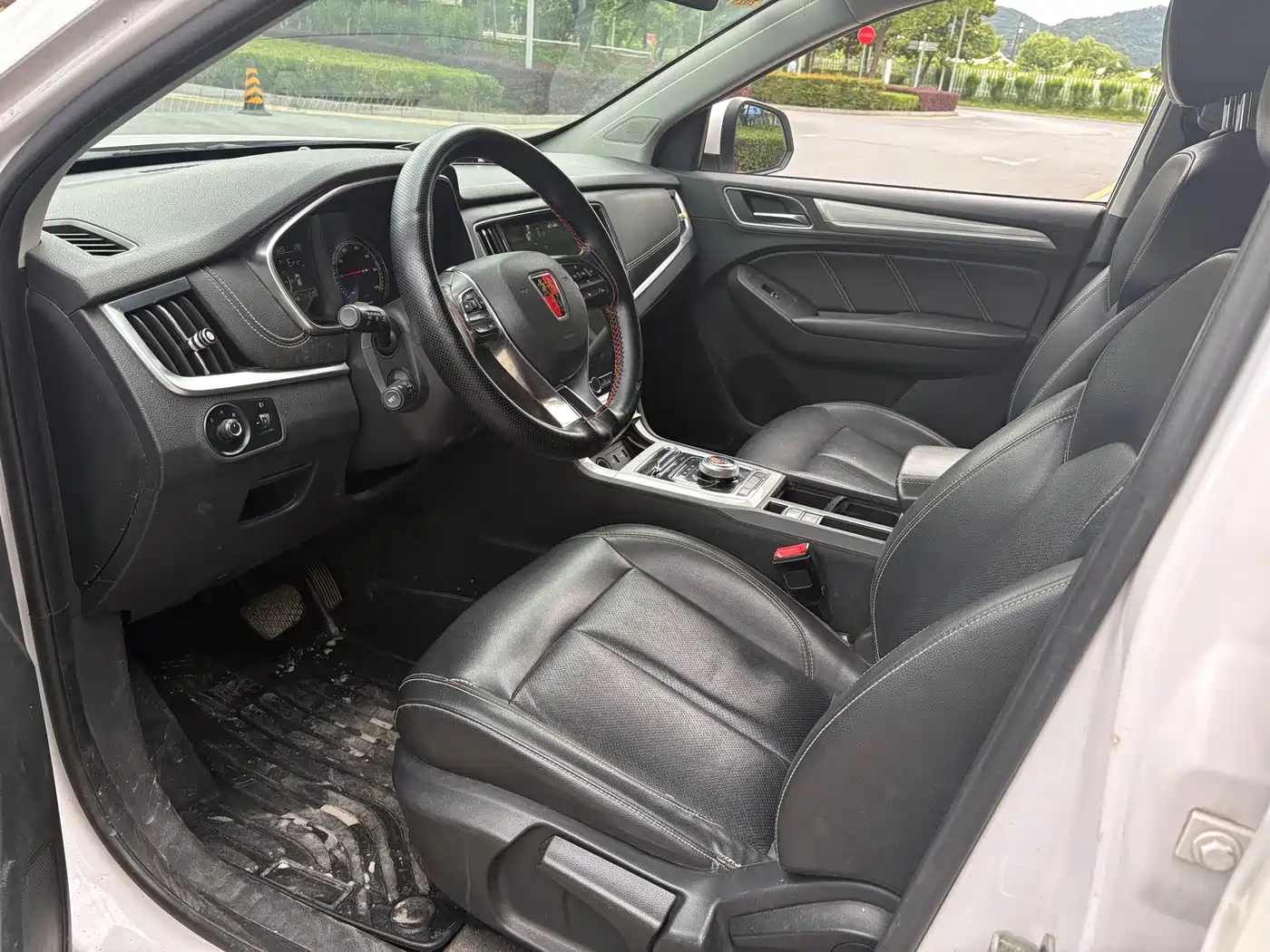 ROEWE RX5 NEW ENERGY