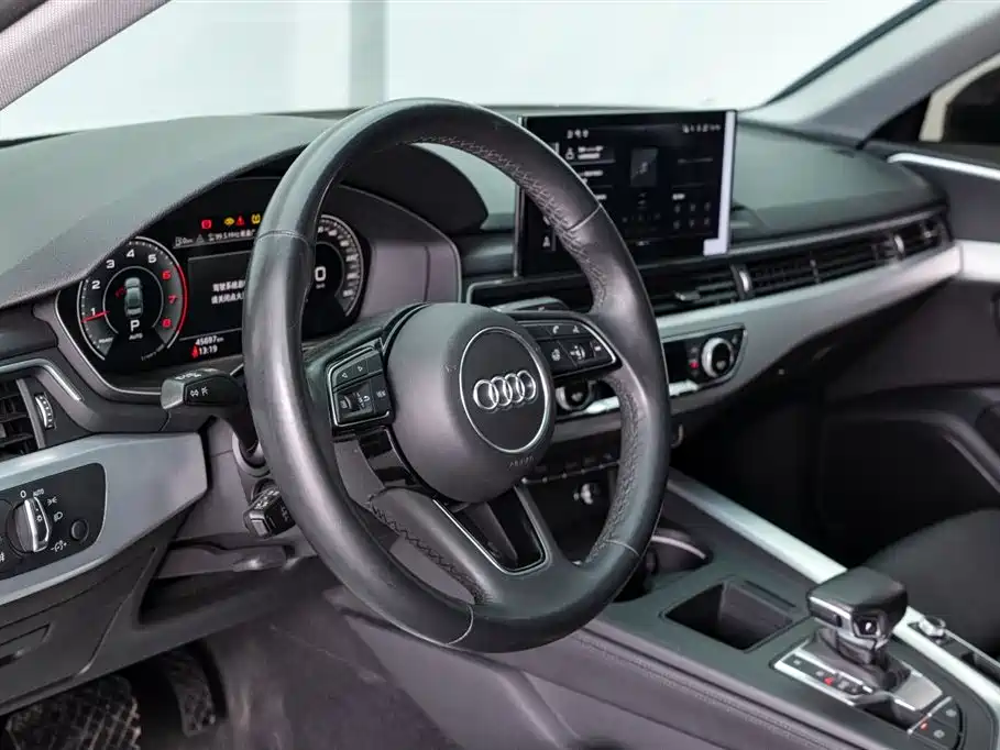 Audi A4L 2022 40 TFSI Luxury Dynamic фото 17