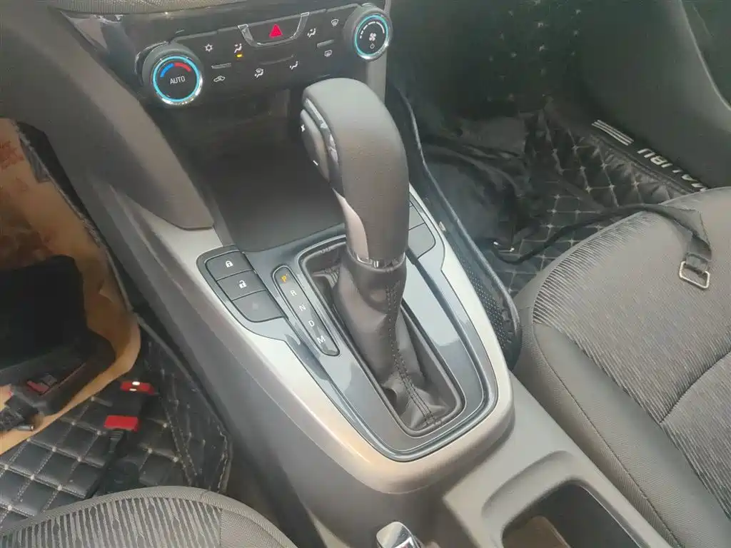 Chevrolet Malibu 2016 1.6T Automatic Comfort фото 6