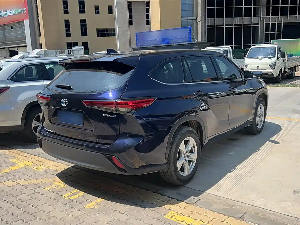 Toyota Highlander 2022 Dual Engine 2.5L 2WD Elite 5-Seater фото 11