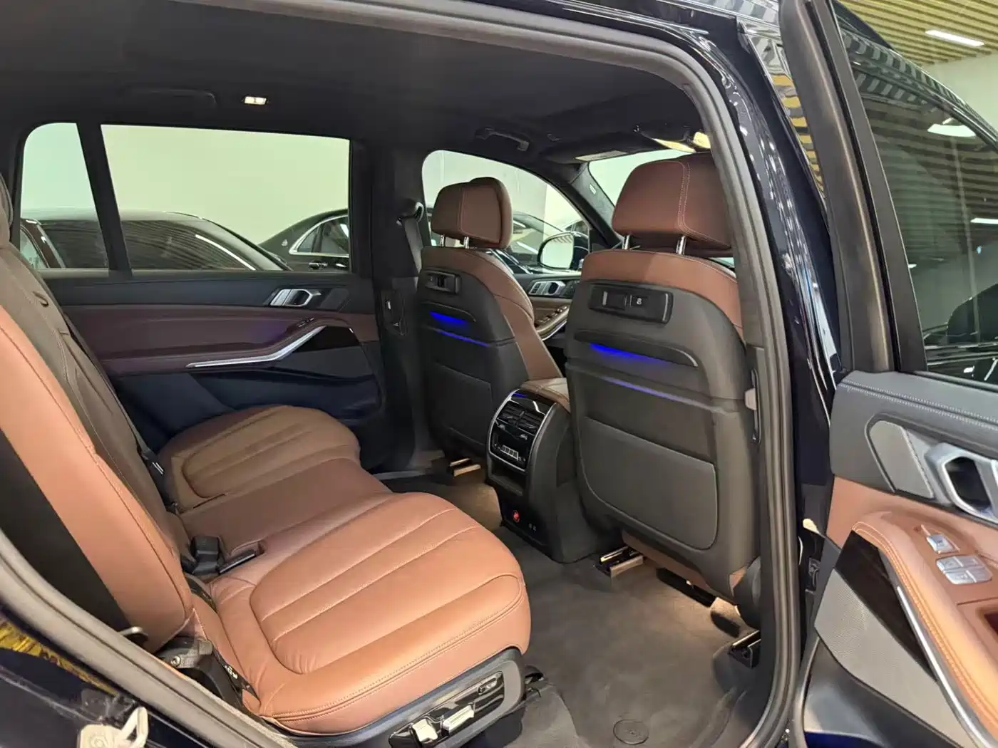 صورة 11 - BMW X7