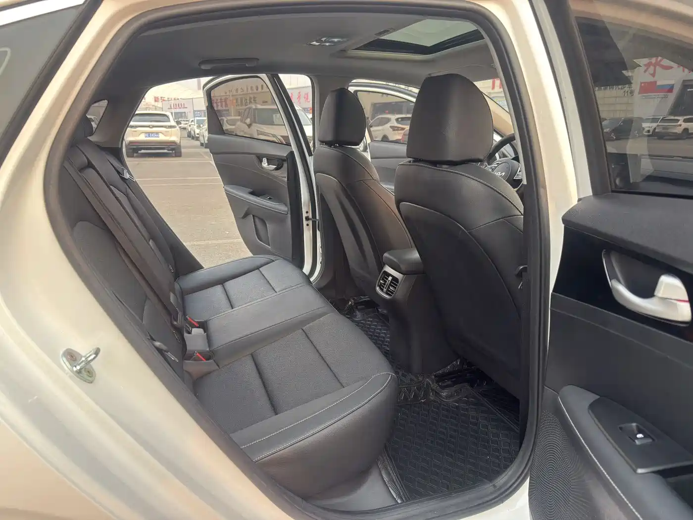 Kia K3 2021 Facelift 1.5L CVT Fashion Edition фото 10