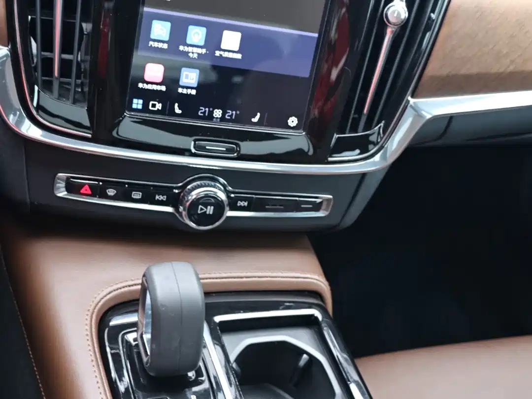 VOLVO S90 PLUG IN HYBRID