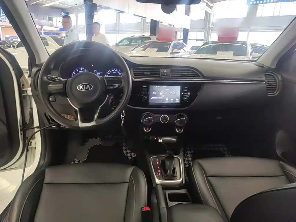 Kia K2 2018 2017 Sedan 1.4L AT 15th Anniversary Special Edition GLS