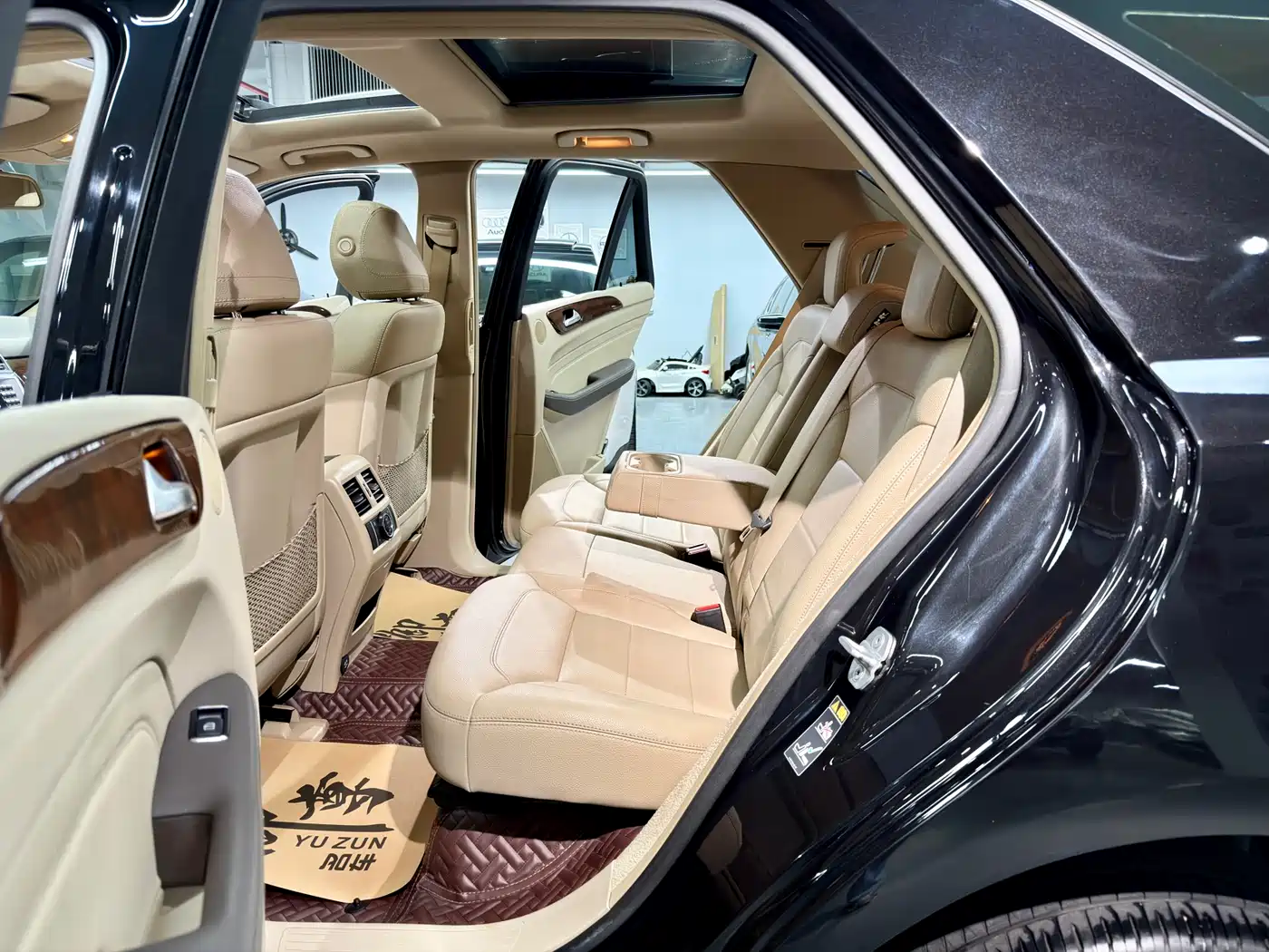 Mercedes-Benz M-Class 2012 Model ML 350 Dynamic фото 15