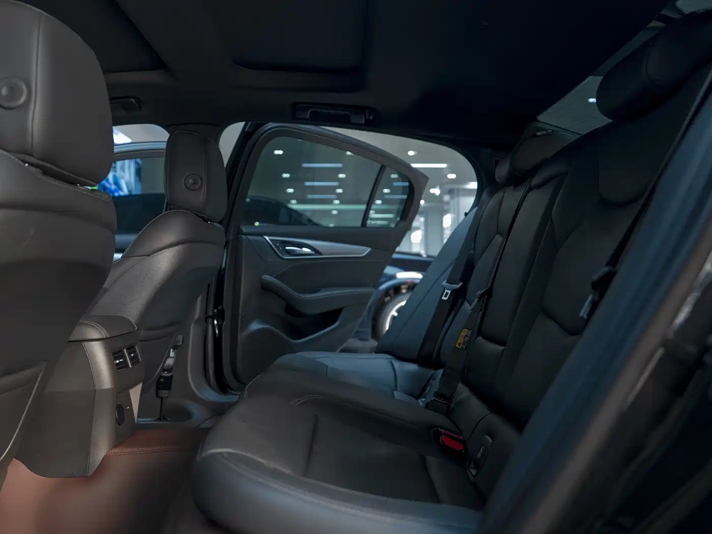 Cadillac CT5 2024 28T Luxury Model Pro фото 12