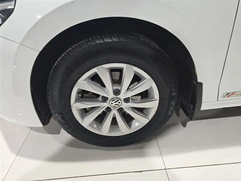 Volkswagen Bora 2019 1.5L Auto Fashion Model фото 23