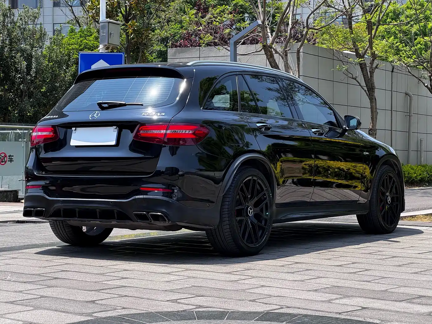 Mercedes-Benz GLC AMG 2017 AMG GLC 43 4MATIC фото 8