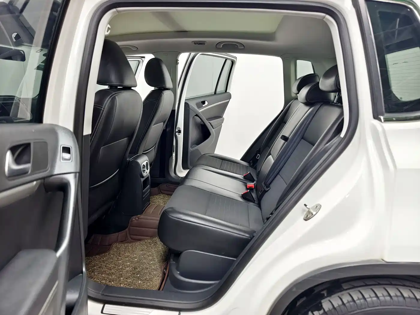 Volkswagen Tiguan 2016 Model 300TSI Automatic 4WD Trend Vision Edition фото 13