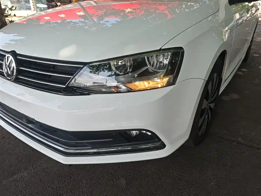 Volkswagen Sagitar 2017 1.6L Automatic Comfort фото 24