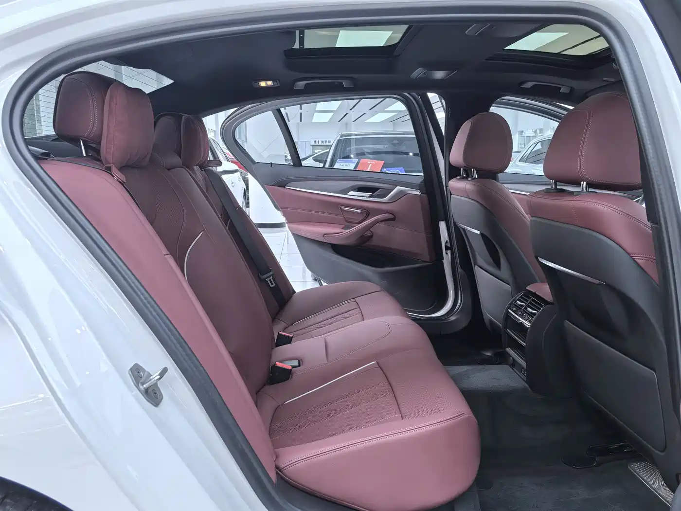 BMW 5 Series 2023 Facelift 530Li Leading M Sport Package фото 9