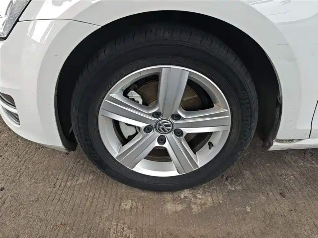 Volkswagen Golf 2015 1.4TSI Automatic Luxury фото 23