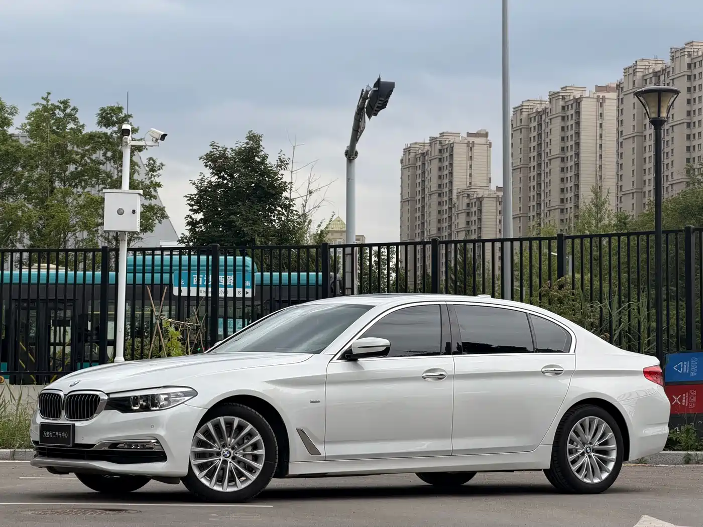 BMW 5 Series 2018 530Li Leading Luxury Package